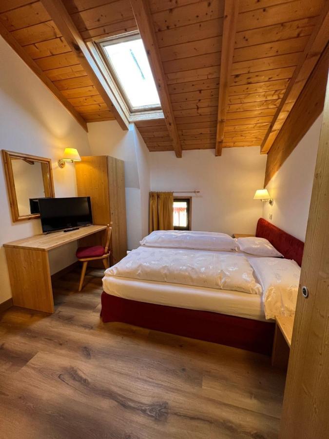 Antico Albergo Stella D'Italia 폴가리아 외부 사진